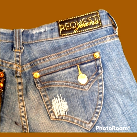 Request jeans embellished shorts. - Picture 4 of 5